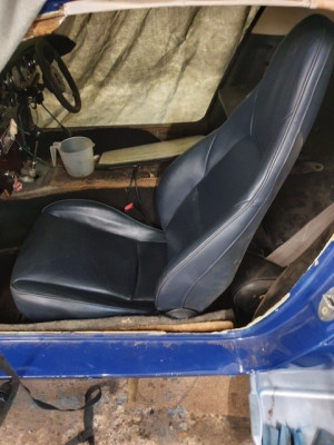 MX5 seats.jpg and 